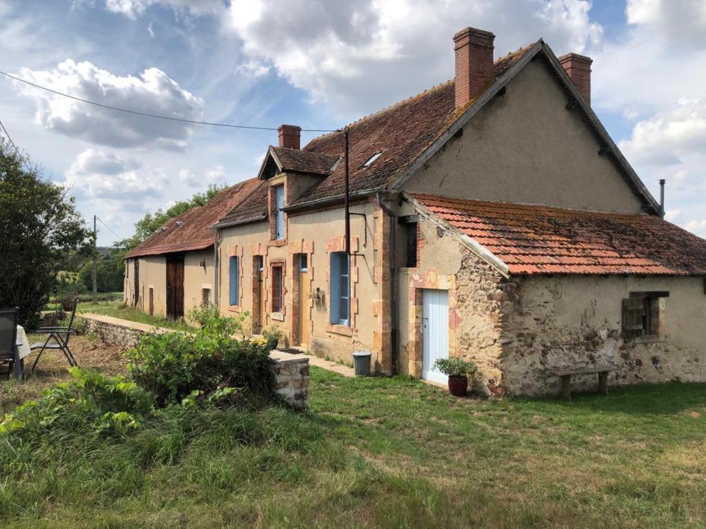 Le Tarde - Crecerelle Vila Saint-Désiré Exterior foto